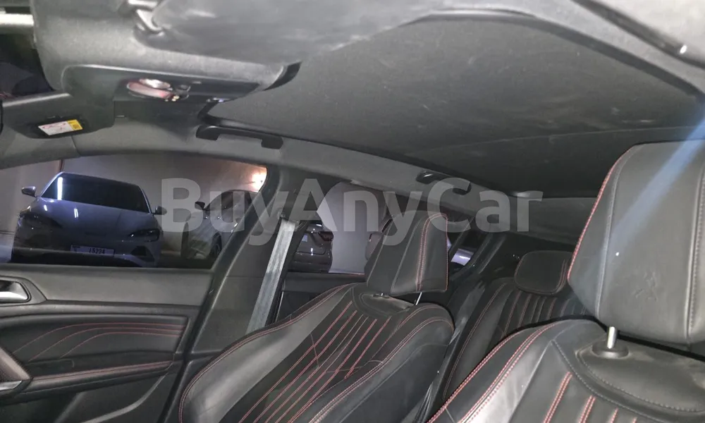 Vehicle photo 8