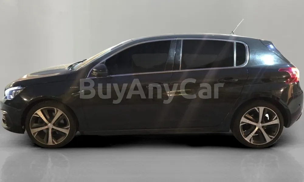 Vehicle photo 4