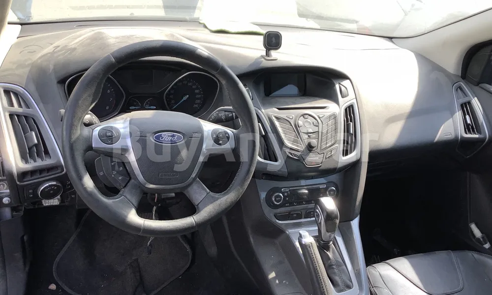 Vehicle photo 8