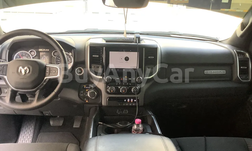 Vehicle photo 8