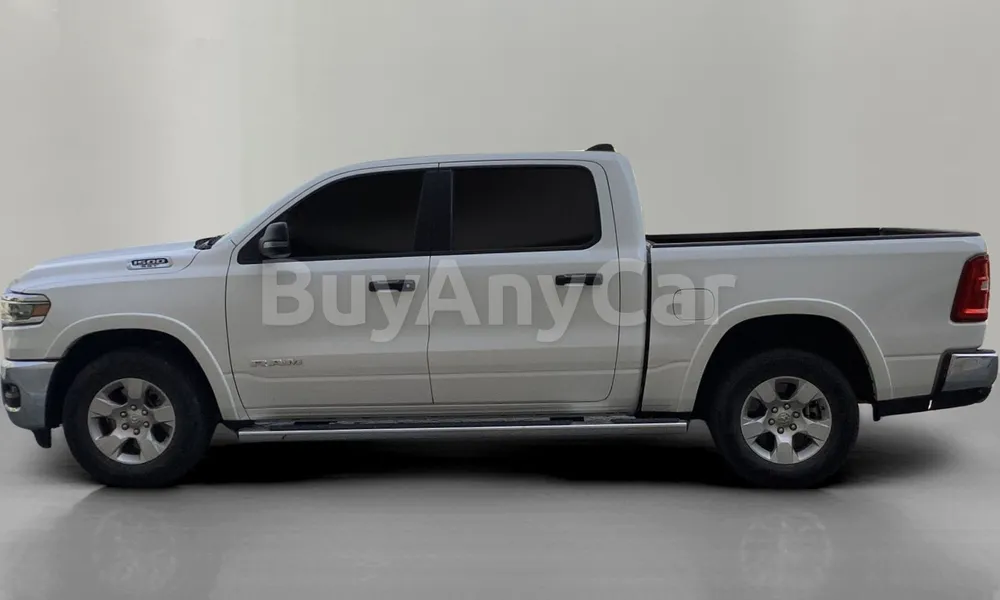 Vehicle photo 4