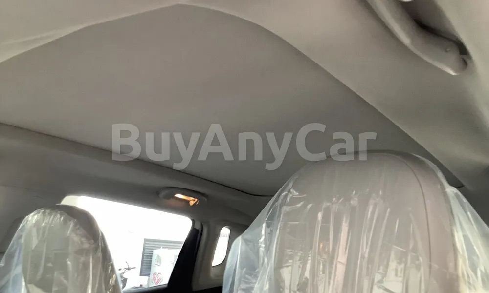 Vehicle photo 7