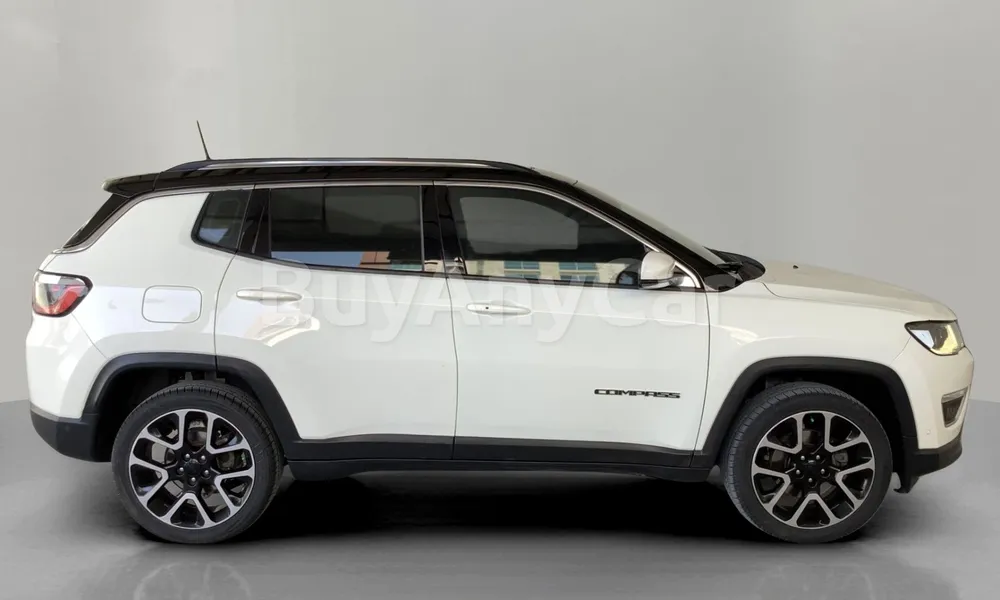 Vehicle photo 3
