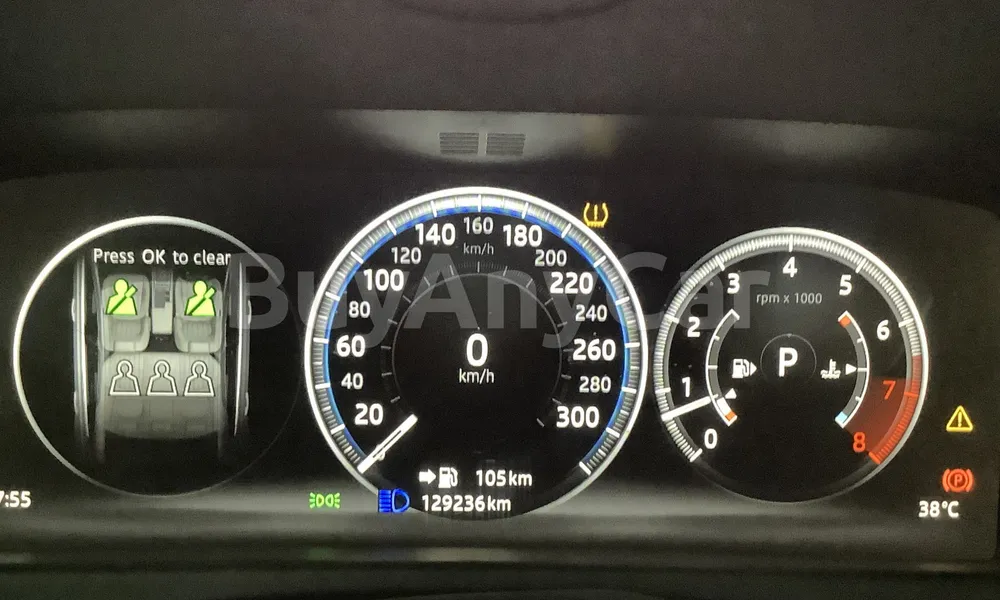 Vehicle photo 7