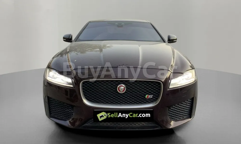 Vehicle photo 1