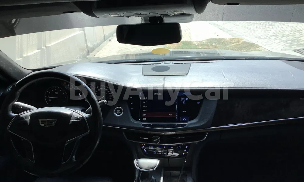 Vehicle photo 8
