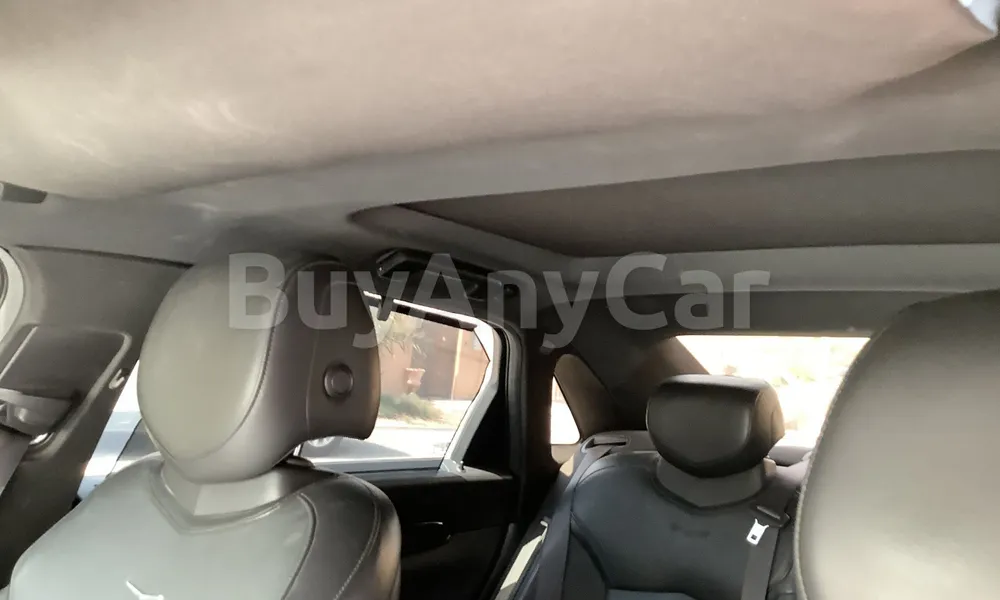 Vehicle photo 9