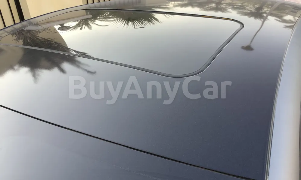 Vehicle photo 5