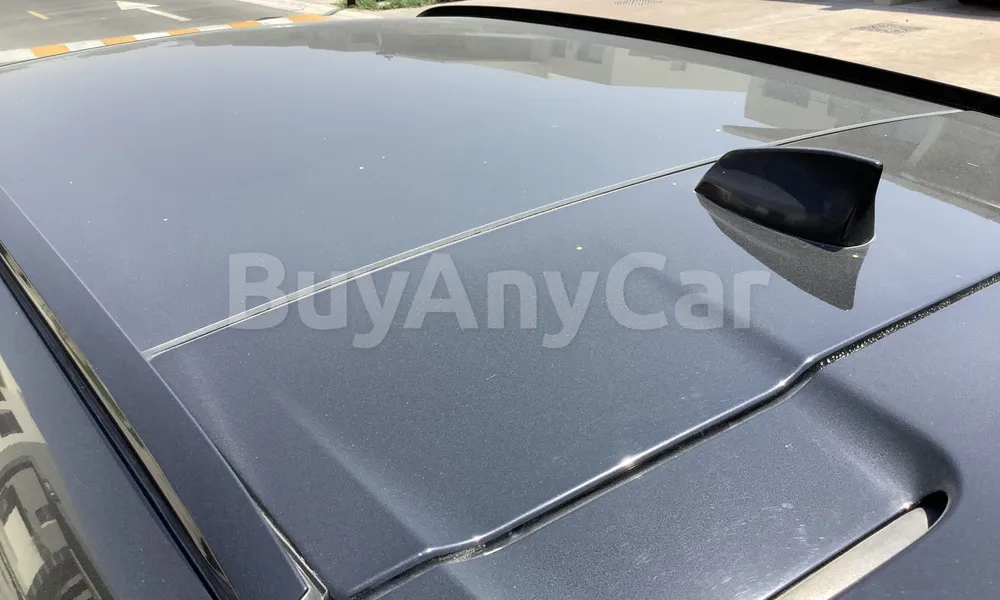 Vehicle photo 5