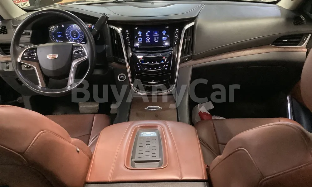 Vehicle photo 8