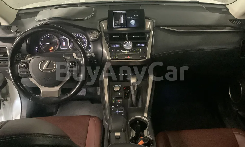 Vehicle photo 8