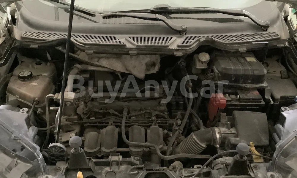 Vehicle photo 6