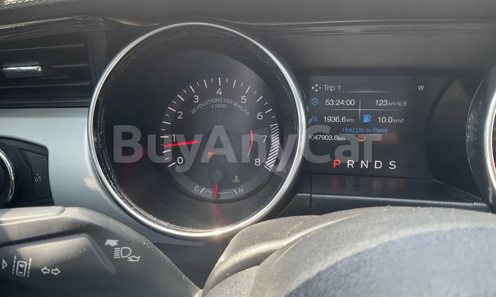 Vehicle photo 6