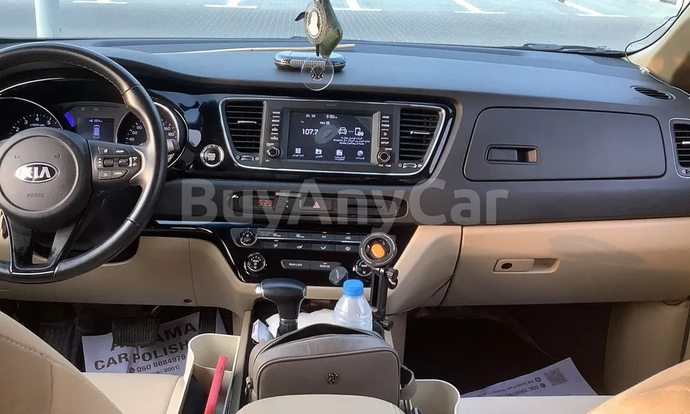 Vehicle photo 8