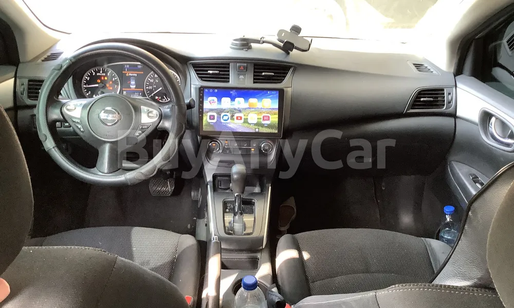 Vehicle photo 8