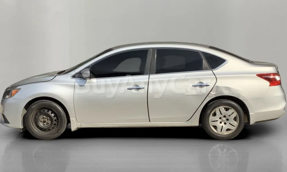 Vehicle photo 3