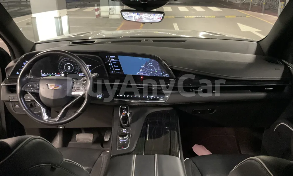 Vehicle photo 8