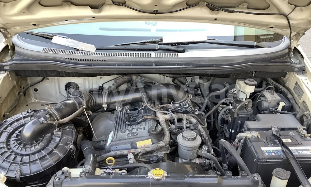 Vehicle photo 6