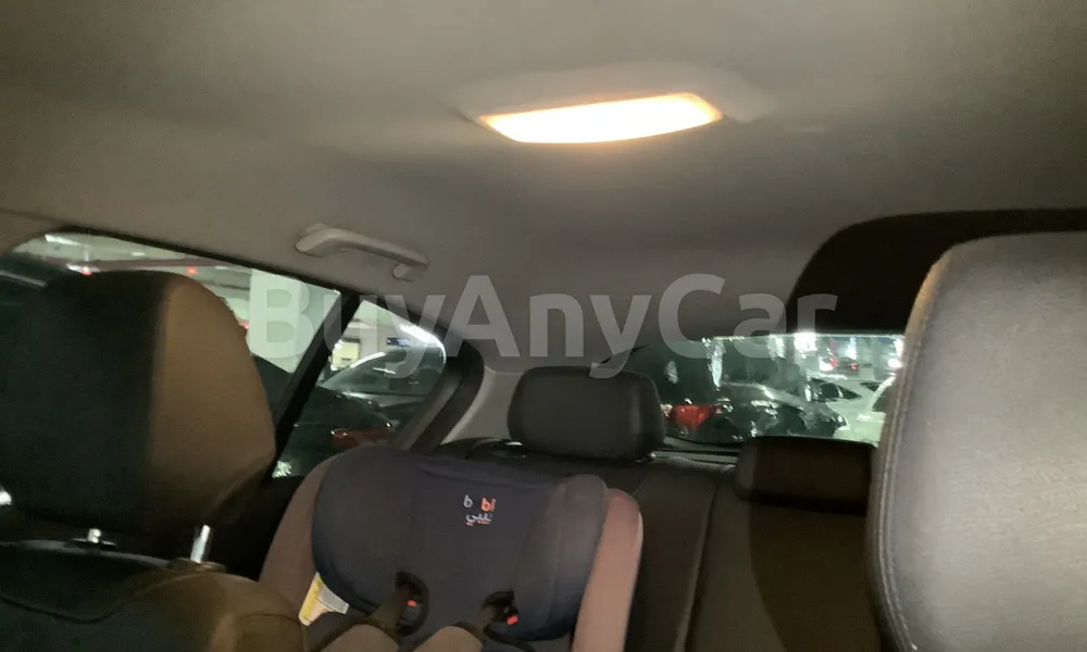 Vehicle photo 9