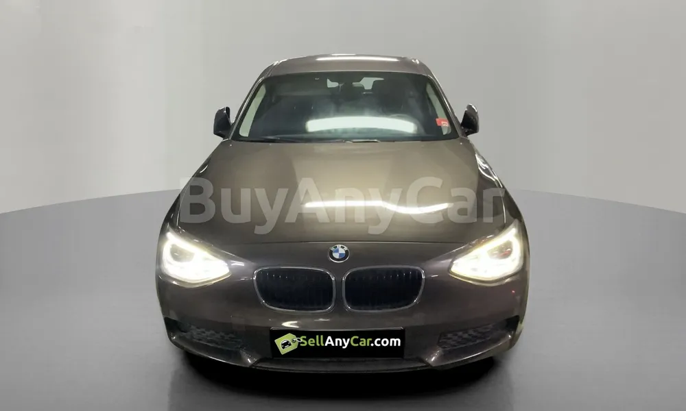 Vehicle photo 1