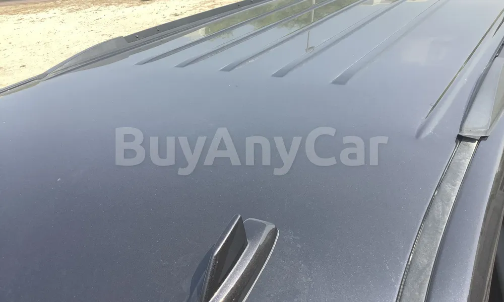 Vehicle photo 6