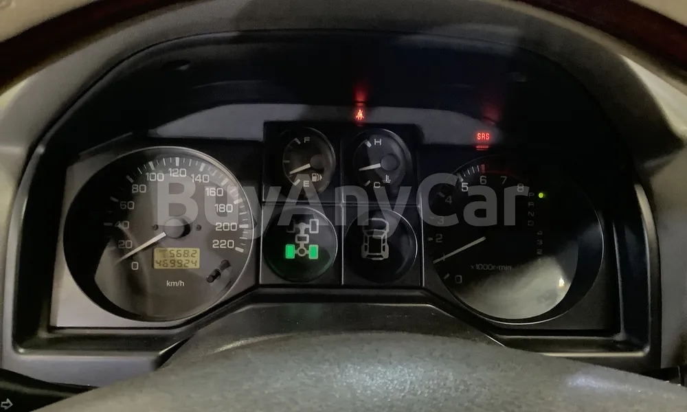 Vehicle photo 6