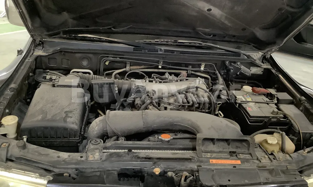 Vehicle photo 7