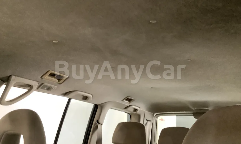 Vehicle photo 9