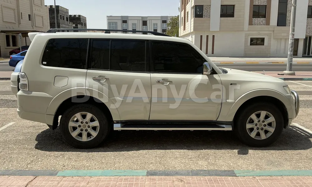 Vehicle photo 3