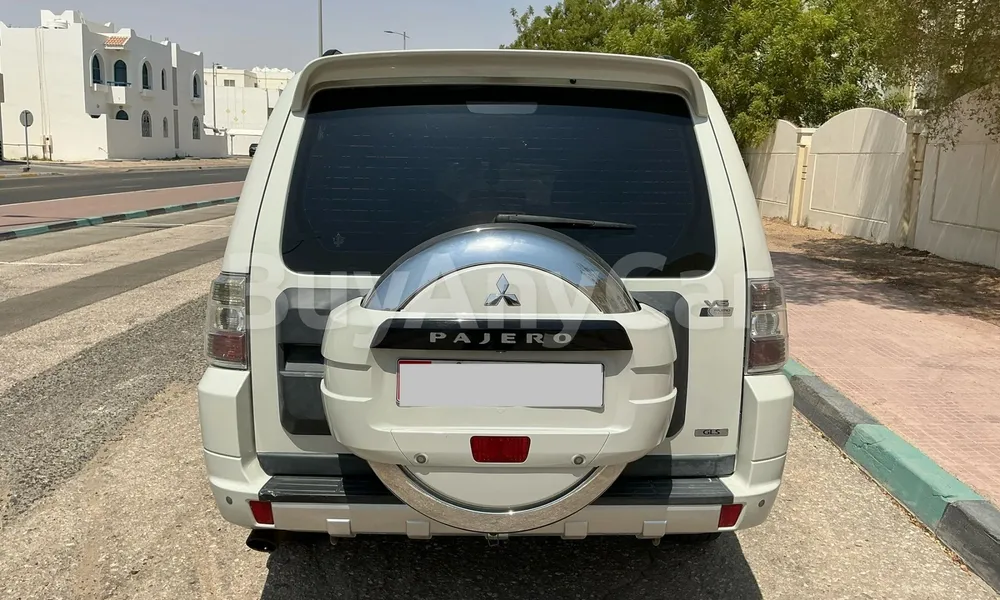 Vehicle photo 2