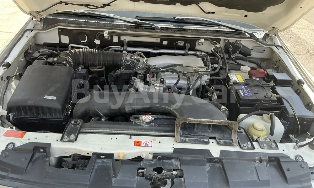 Vehicle photo 6