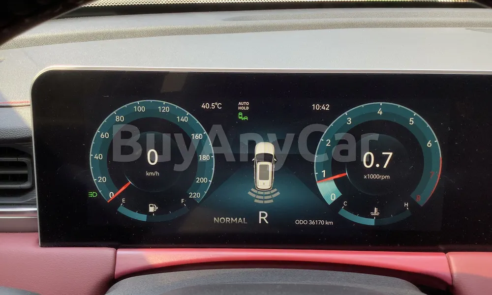 Vehicle photo 7