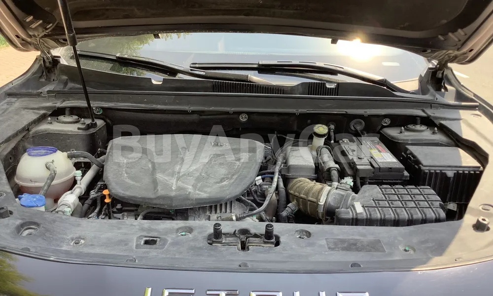 Vehicle photo 6