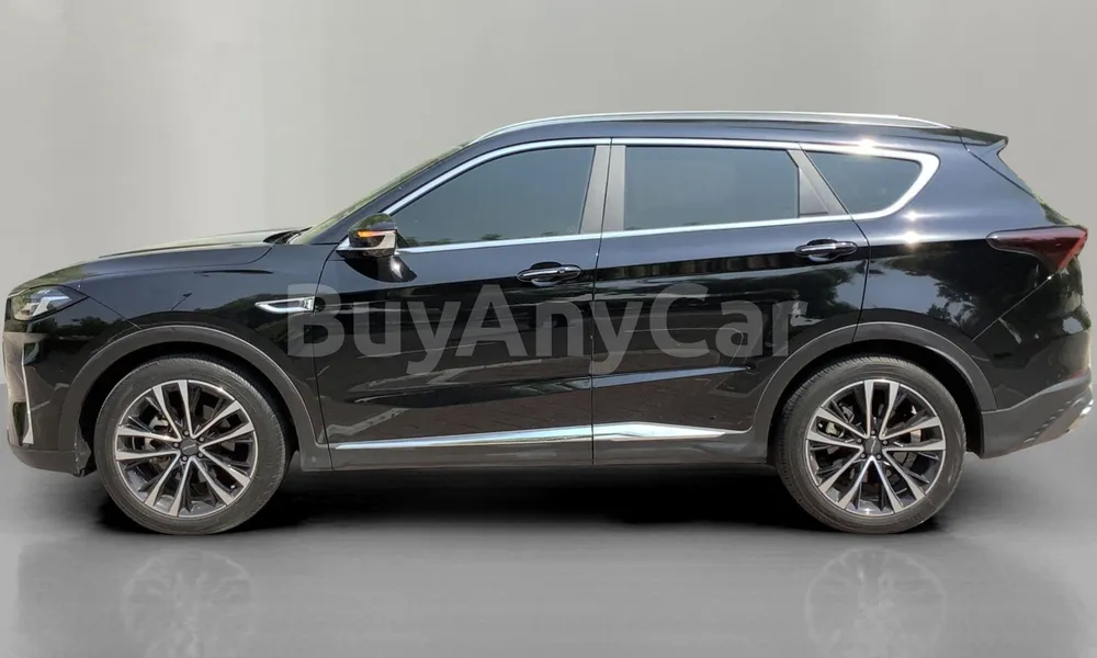 Vehicle photo 4