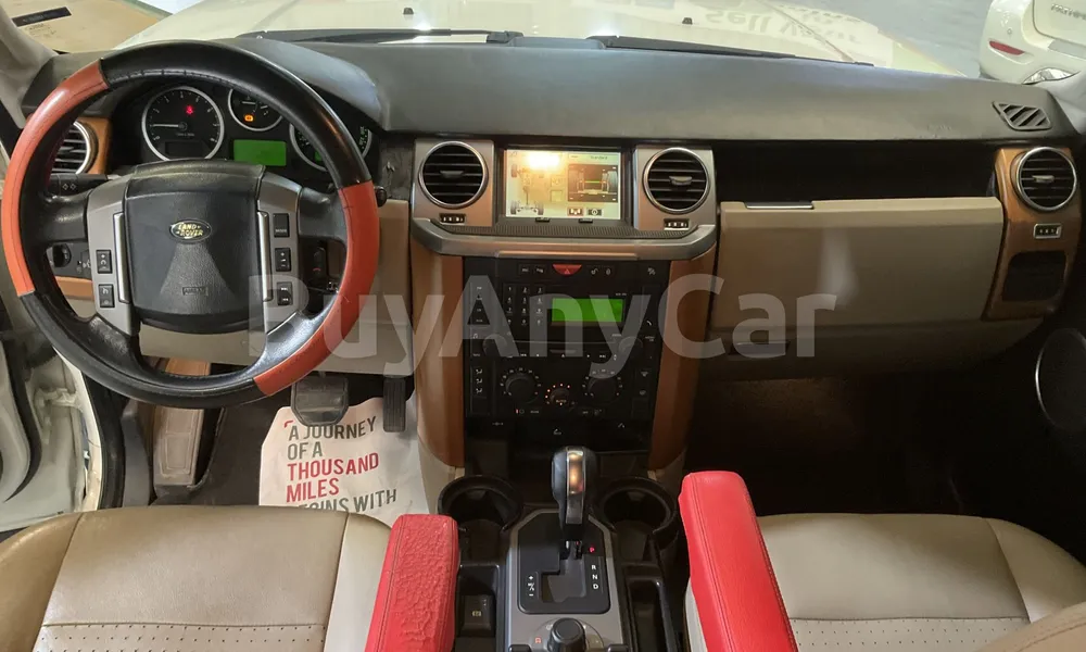 Vehicle photo 9