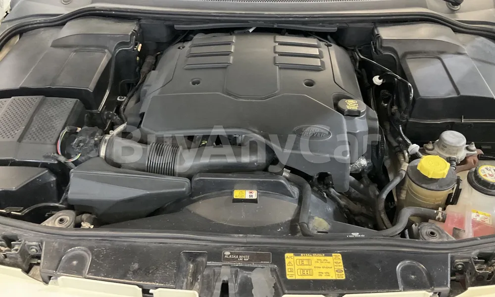 Vehicle photo 6