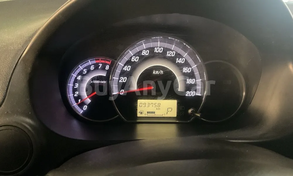 Vehicle photo 8