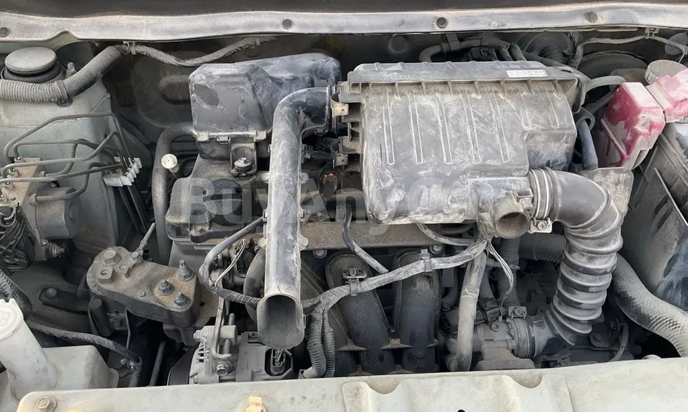 Vehicle photo 6