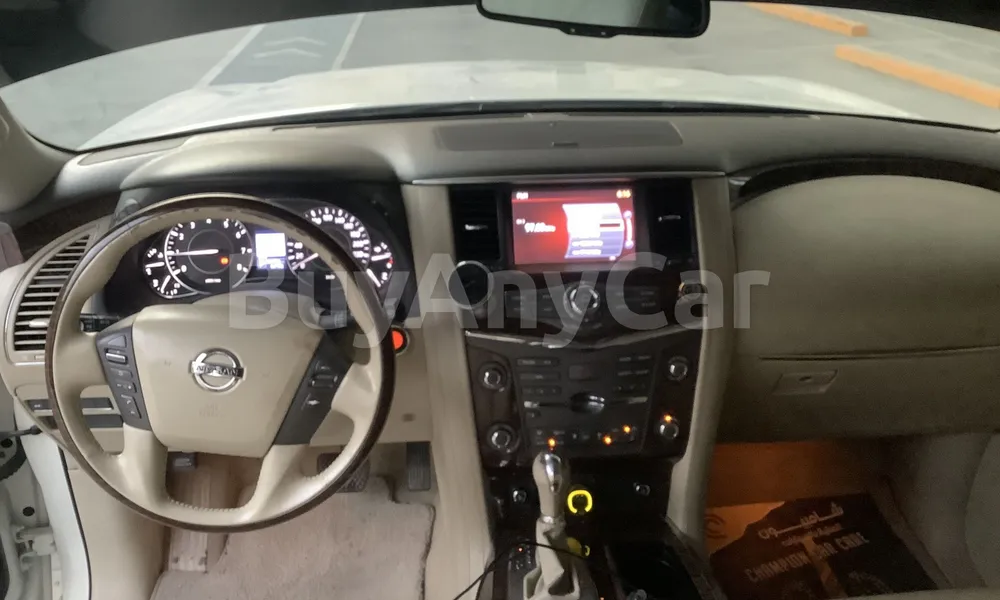 Vehicle photo 9