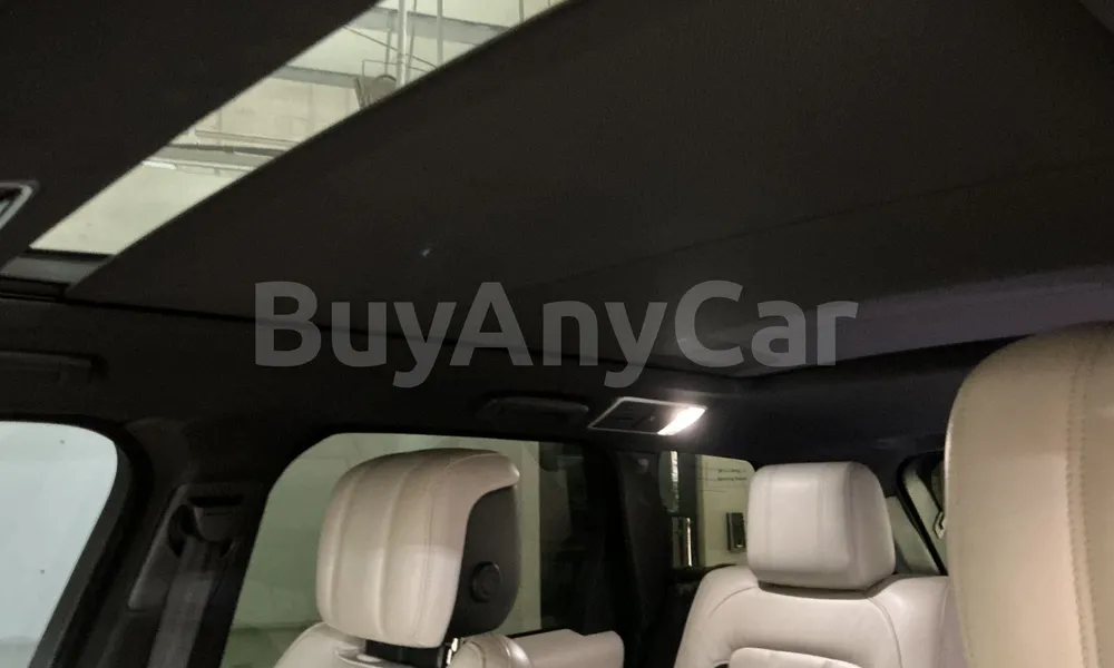 Vehicle photo 9