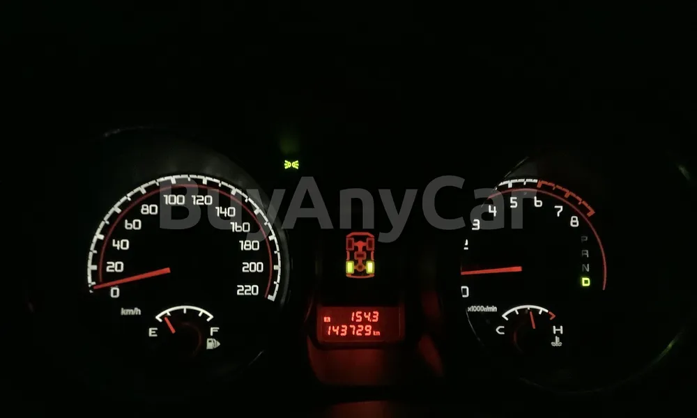 Vehicle photo 7