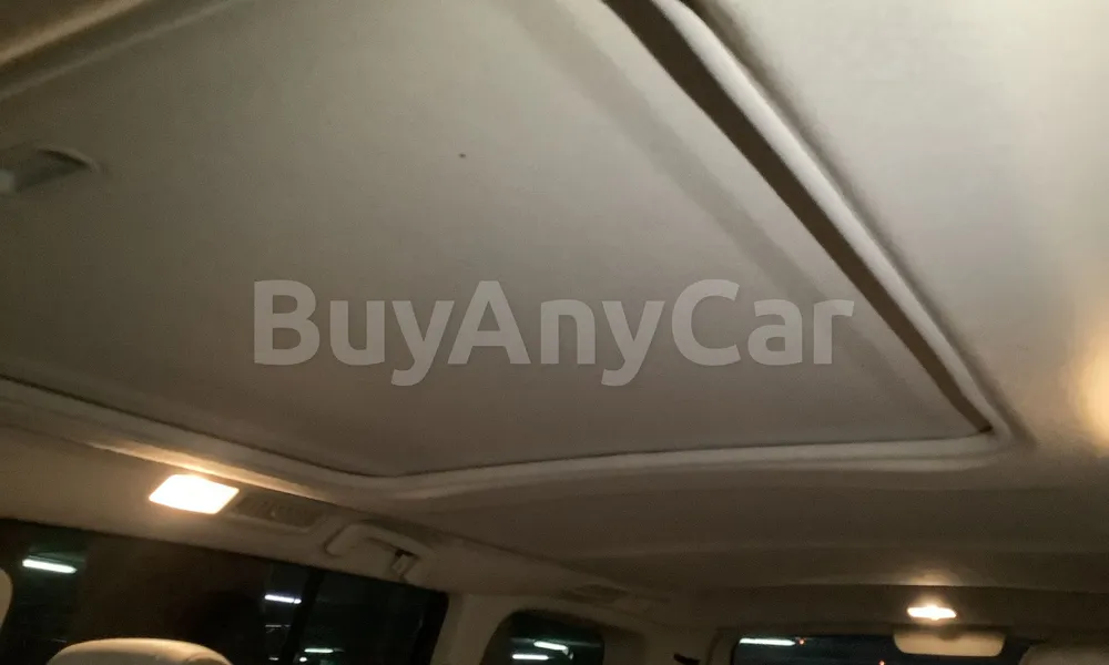 Vehicle photo 8