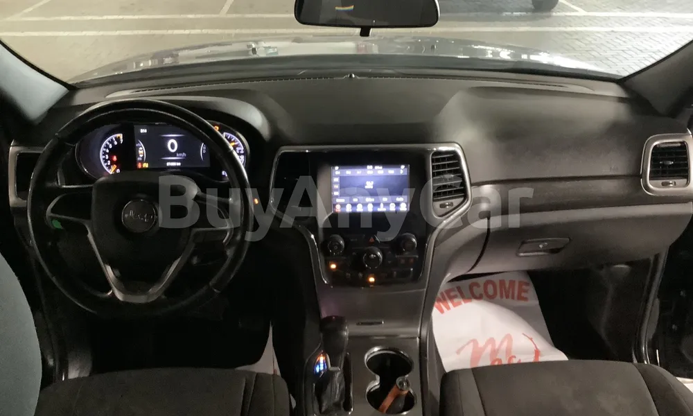 Vehicle photo 10