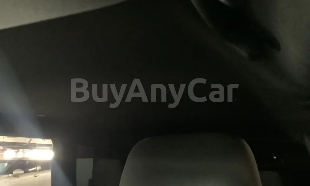 Vehicle photo 11