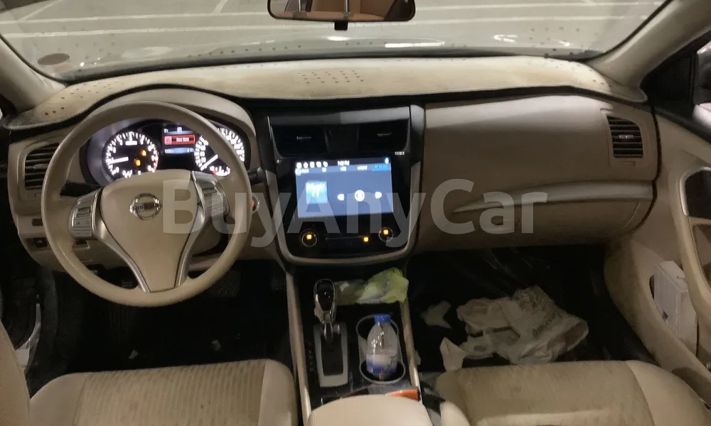 Vehicle photo 8
