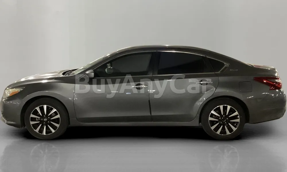 Vehicle photo 4