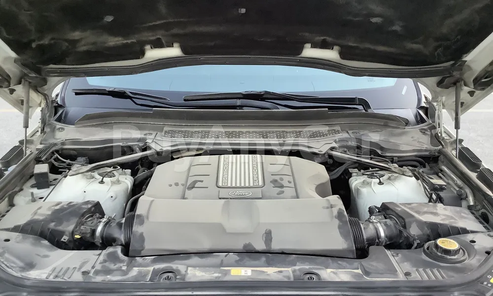Vehicle photo 6