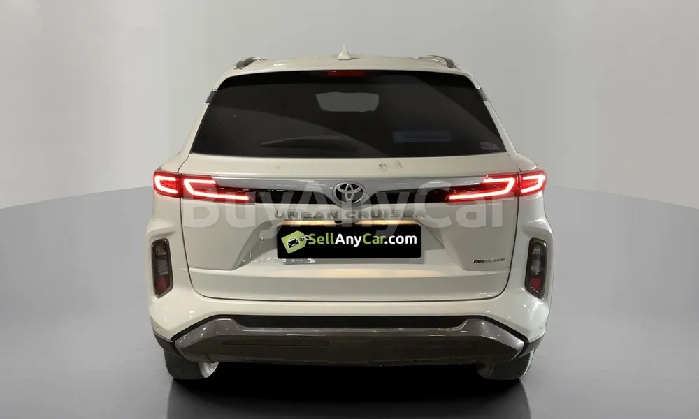 Vehicle photo 2
