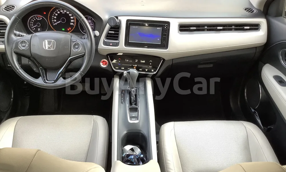 Vehicle photo 7