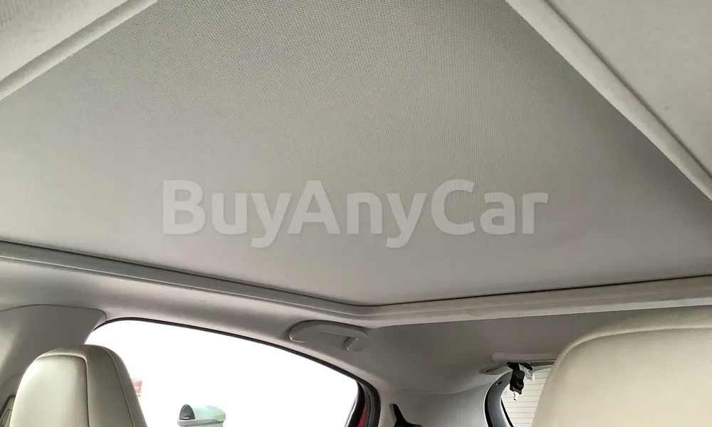 Vehicle photo 9